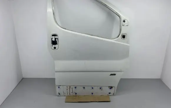 Opel Vivaro Front door