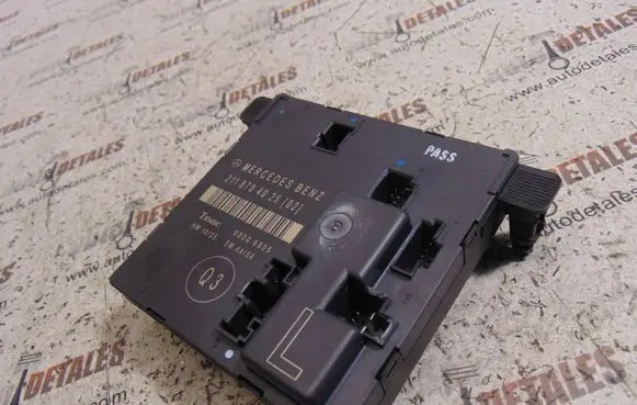 Mercedes-Benz E W211 Door control unit/module A2118704026