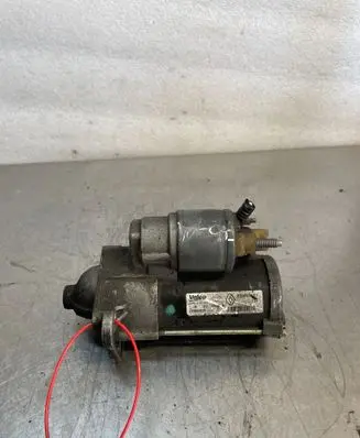 Renault Clio IV Starter motor 