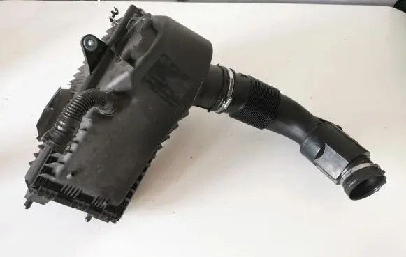 Porsche Cayenne (92A) Air filter box 7P0129607B 7P0129884B