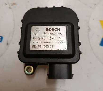 Opel Zafira A Intake manifold valve actuator/motor 0132801134