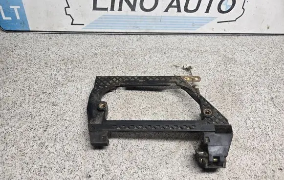BMW 7 E38 Rear door exterior handle/bracket 51228245346