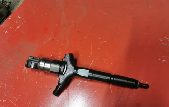 Opel Signum Fuel injector 897239161 12E05226