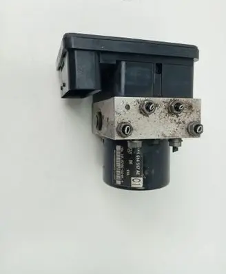 Volkswagen Golf Plus ABS Pump 1K0907379AC 10096003593 00005305H0