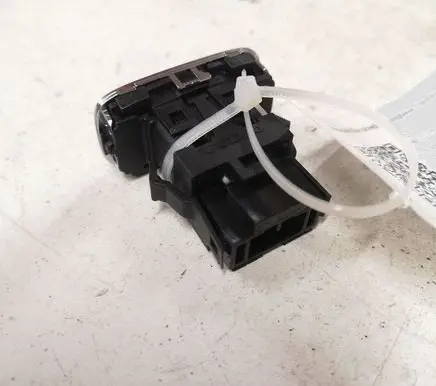Volvo V40 Engine start stop button switch 10090125 31394114