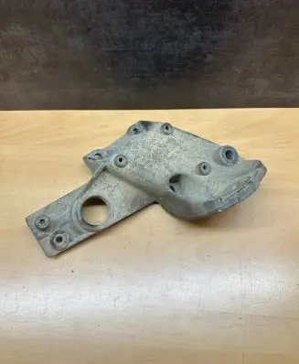 Audi A4 S4 B5 8D Gearbox mounting bracket 8D0399108E
