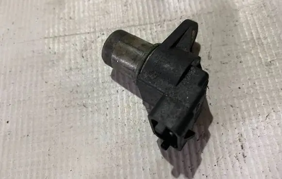 Mercedes-Benz C W203 Camshaft position sensor a0031539728 0031539728