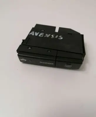 Toyota Avensis T250 Windscreen/window heater switch 8479005110D