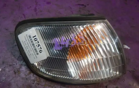 Nissan Almera Front indicator light