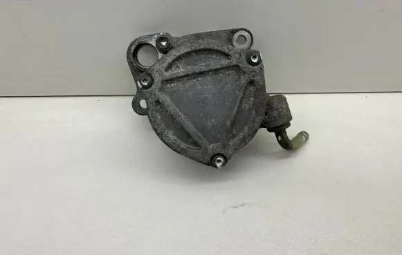 Toyota Yaris Vacuum pump