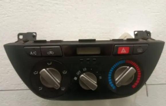 Toyota RAV 4 (XA20) Climate control unit 5590042100