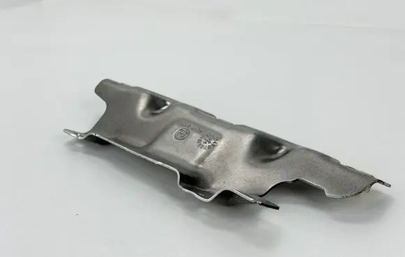 BMW 2 G42 Heat shield in engine bay 5A44EA3