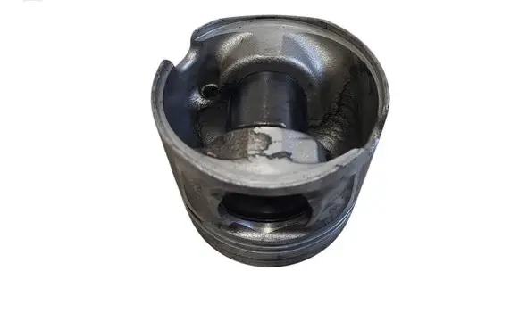 BMW 3 E90 E91 Piston 0000