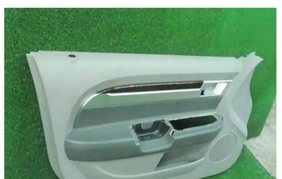 Chrysler Sebring (JS) Front door card panel trim