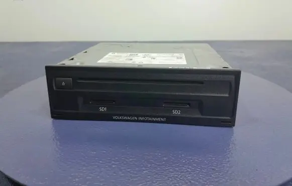 Volkswagen PASSAT B8 Radio/CD/DVD/GPS head unit 3Q0035846