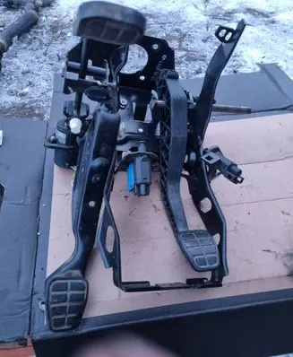 Volkswagen Golf III Pedal assembly 