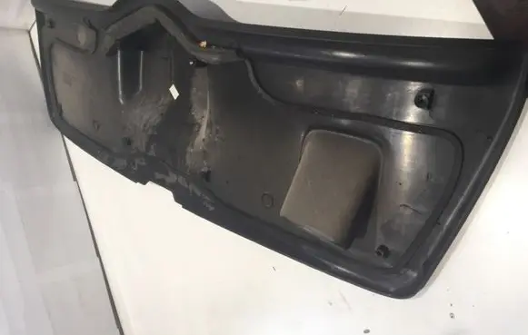 Renault Clio III Other trunk/boot trim element 7700836740