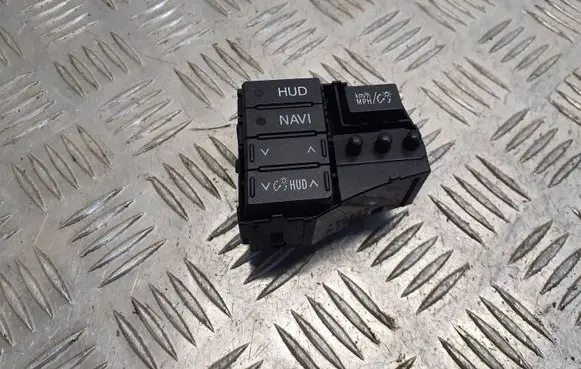 Toyota Prius (XW30) Other switches/knobs/shifts 75d800 8034p16