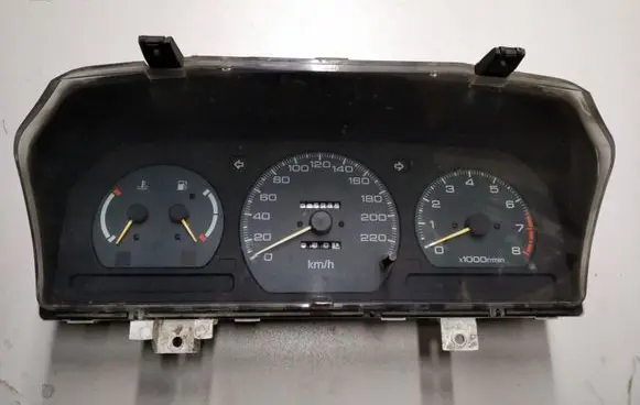 Mitsubishi Space Wagon Speedometer (instrument cluster) MB680132