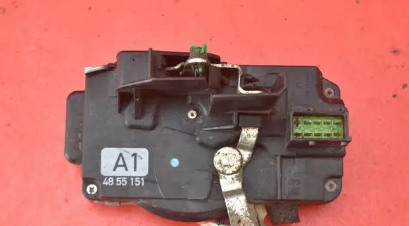 Saab 9-5 Front door lock 4855151