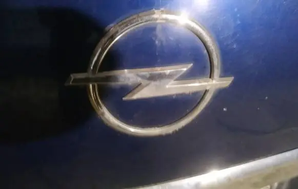 Opel Zafira B Manufacturer badge logo/emblem 