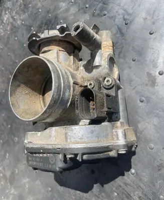 Volkswagen Golf IV Throttle valve 06A133064J 408237711101