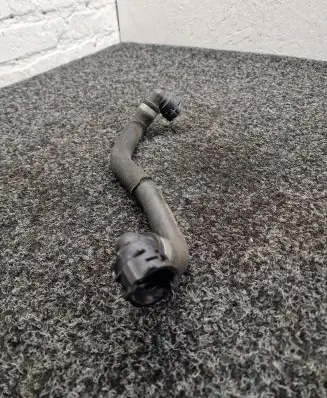 Mercedes-Benz GLC X253 C253 Engine coolant pipe/hose A2135017400