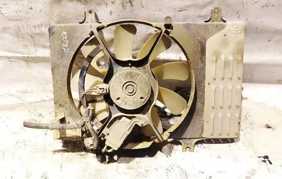Mazda 2 Radiator cooling fan shroud 