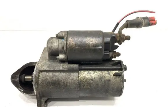 Opel Zafira B Starter motor 55556092
