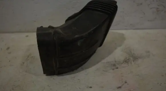 Audi A6 S6 C6 4F Air intake duct part 4F0129739B