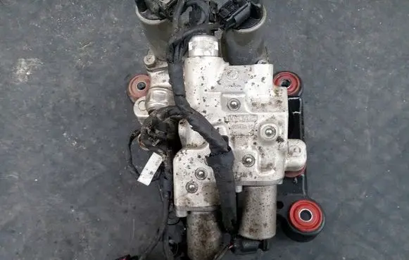 BMW 5 GT F07 Air suspension compressor 6775258
