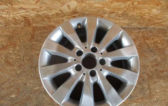 R16 alloy rim