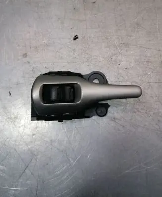 Toyota Auris 150 Rear door interior handle 62318A2