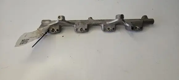 BMW 5 G30 G31 Fuel main line pipe 7639979