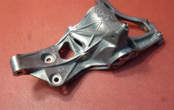 BMW 1 F20 F21 A/C compressor mount bracket 7603346