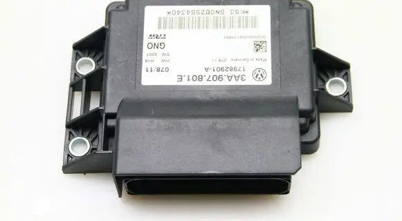Volkswagen PASSAT B7 Hand brake control module 3AA907801E
