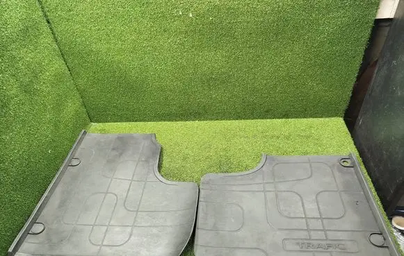 Renault Trafic III (X82) Front floor mat 8201409823 8201501196