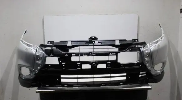 Mitsubishi Outlander Front bumper 64106227ZZ 15MYRE