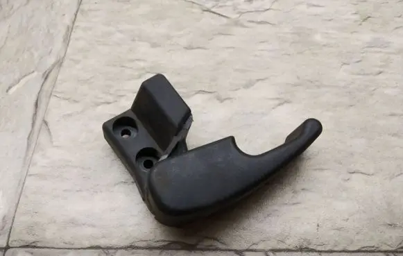 Skoda Octavia Mk1 (1U) Engine bonnet (hood) release handle 1H1823533