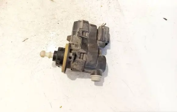 Peugeot 508 Headlight level adjustment motor 89056887
