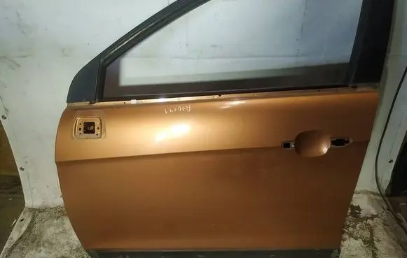 Chevrolet Captiva Front door oranzines