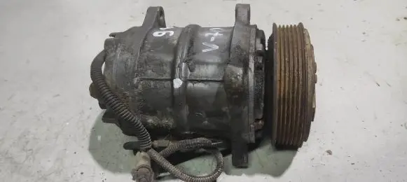 Volvo V70 Air conditioning (A/C) compressor (pump)