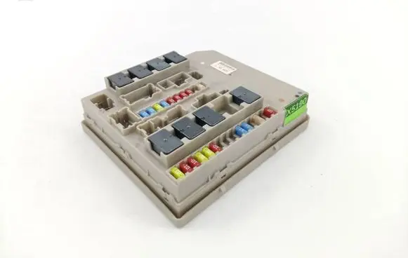 Renault Clio III Fuse module 902663A