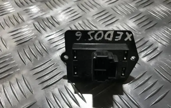 Mazda 626 Heater blower motor/fan resistor hb151ga5ra 4l26