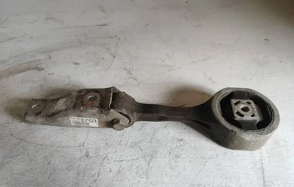 Skoda Fabia Mk2 (5J) Engine mount bracket 6q0199851ak