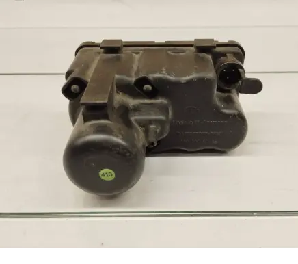 Mercedes-Benz S W126 Central locking vacuum pump 0008000348