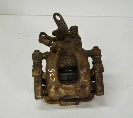 Volkswagen Jetta VI Rear brake caliper