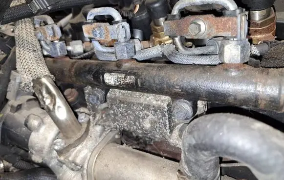 Fuel main line pipe