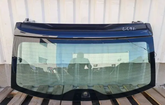 Volkswagen Touareg I Rear windscreen/windshield window LC9Z