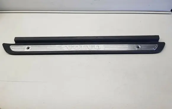 Volvo S40, V40 Front sill trim cover 30818426